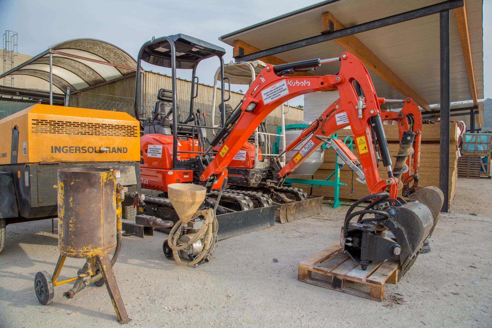 NOLEGGIO ATTREZZATURE