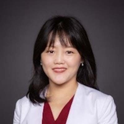 Portrait of Lin Zhu, PhD