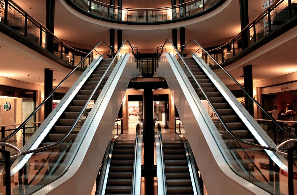 scale mobili centro commerciale