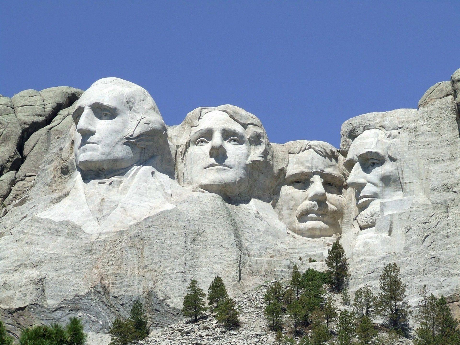 The four presidents of the united states are carved into a mountain