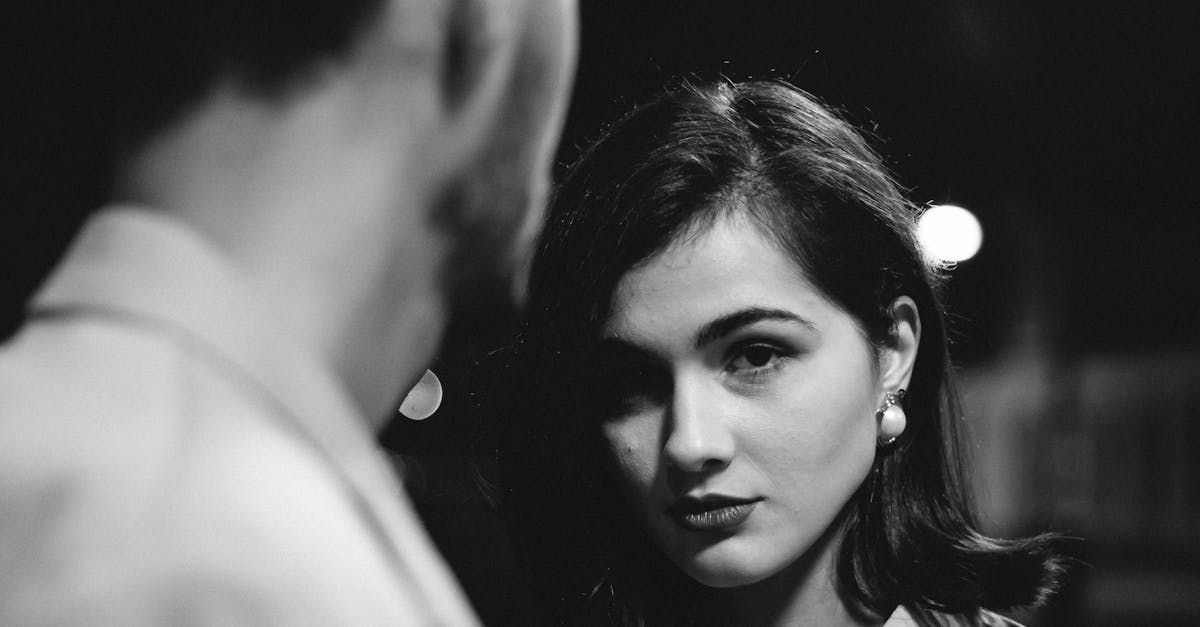 mann og kvinne-illustrerer hvordan melde seg på sjekkekurs