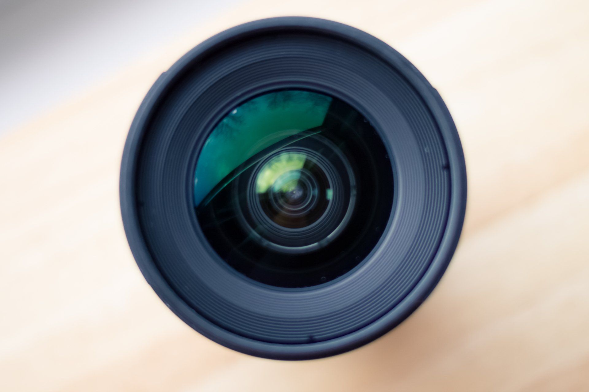 image of lens showcasing the adjustment of aperture