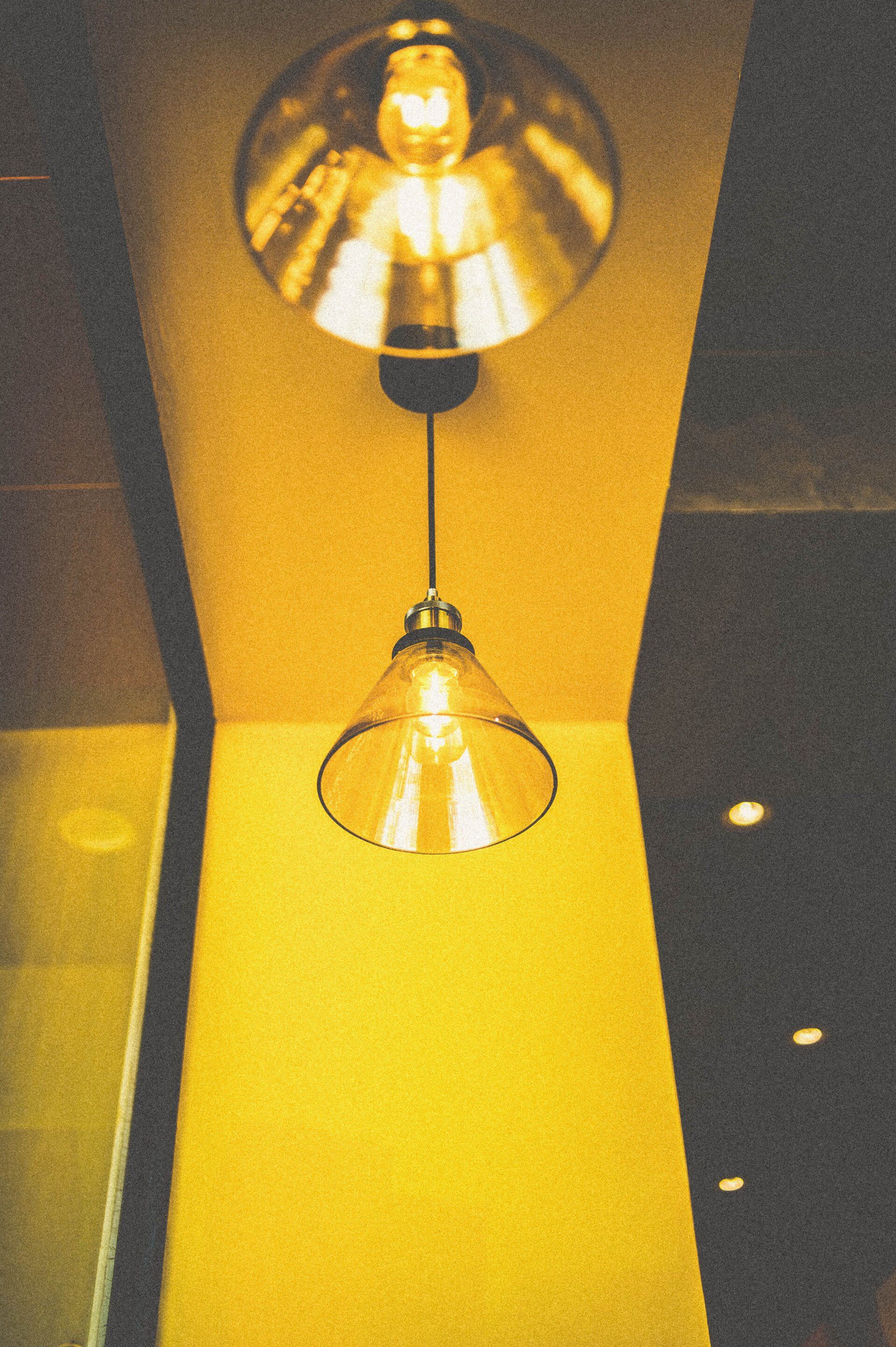 interiör med gula detaljer