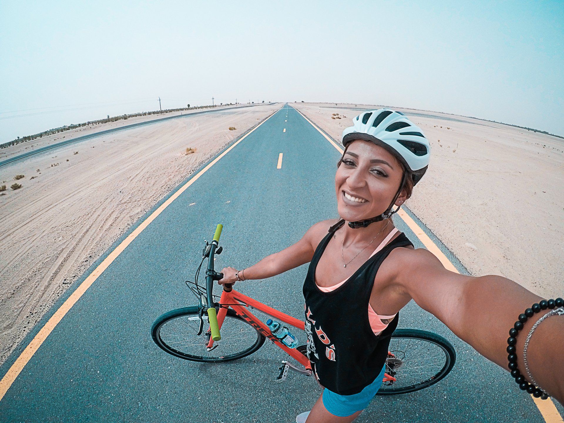 Selfie ragazza con la bici