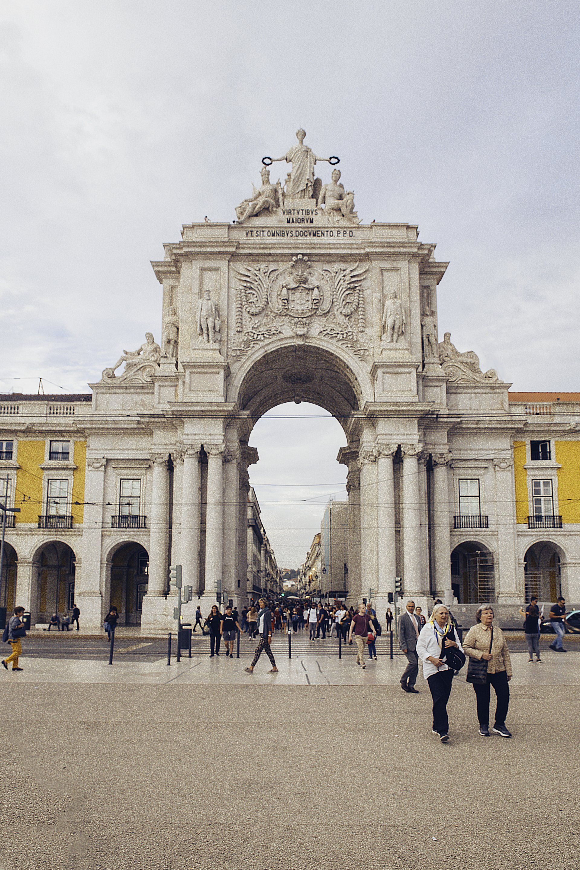 The Rua Augusta Arch in Lisbon, Portugal, on the Praça do Comércio - Lisbon Holidays Barter's Travelnet