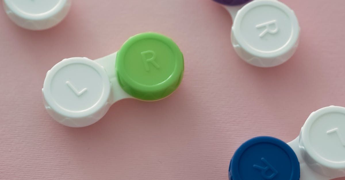 eine Gruppe von Kontaktlinsenhaltern