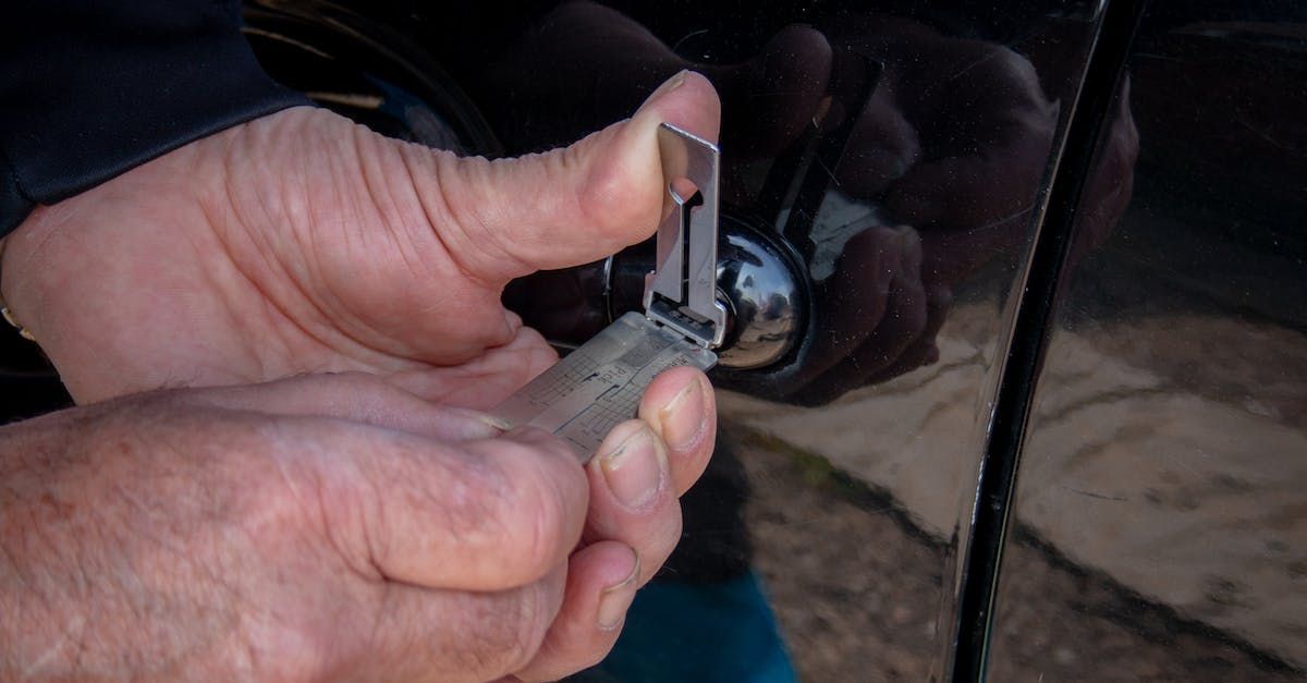 Auto key being used— Locksmith in Palm Beach, QLD