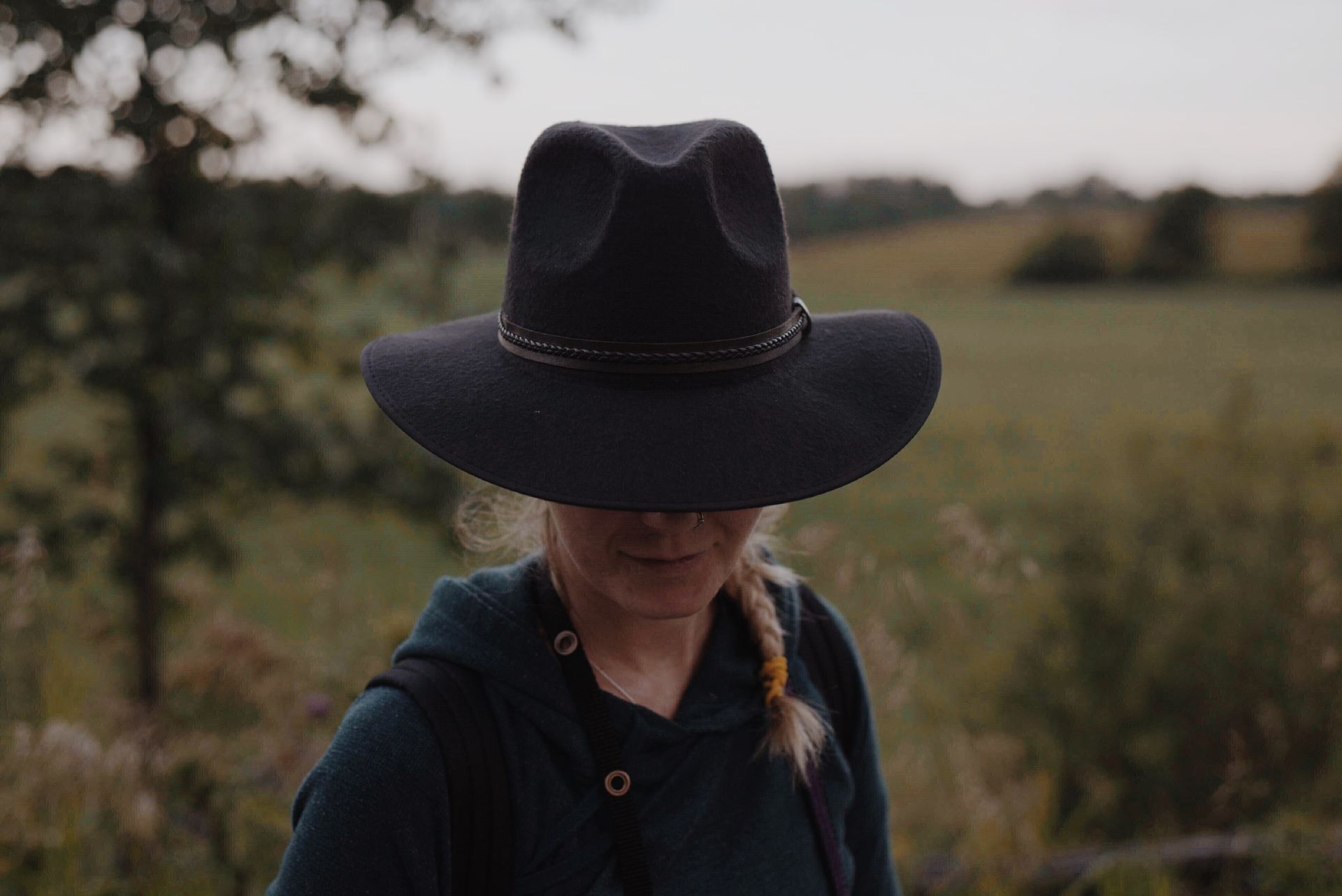 woman in cowboy hat