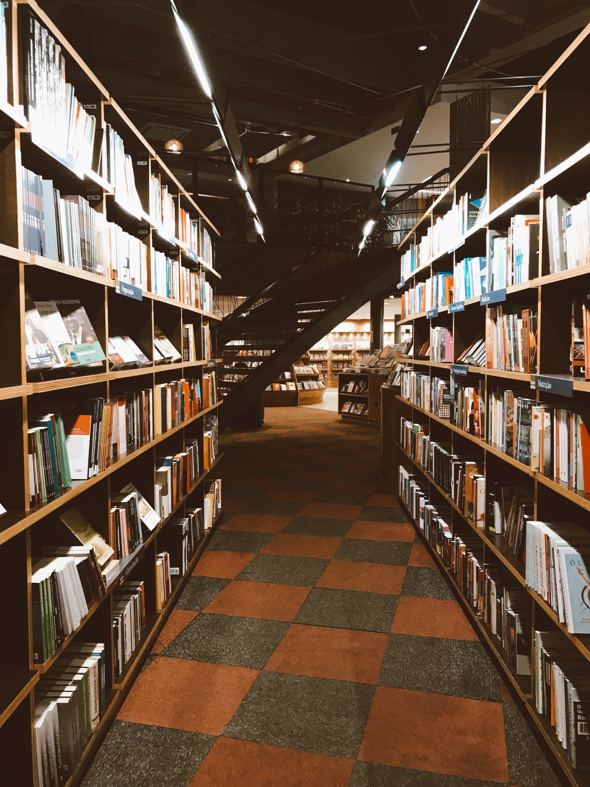 A library filled with lots of books on shelves