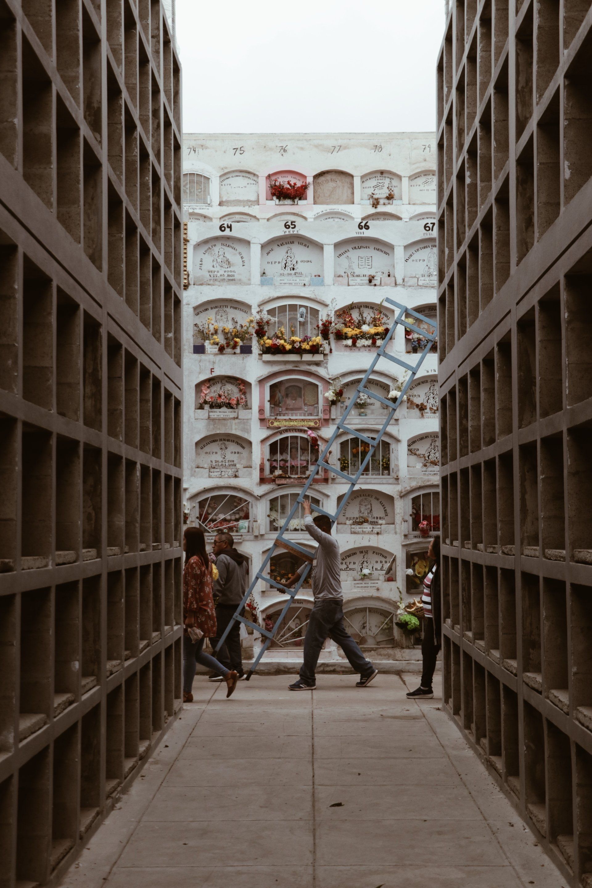 La burocrazia funeraria