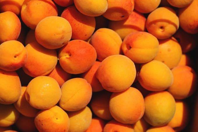 Seasonal apricots