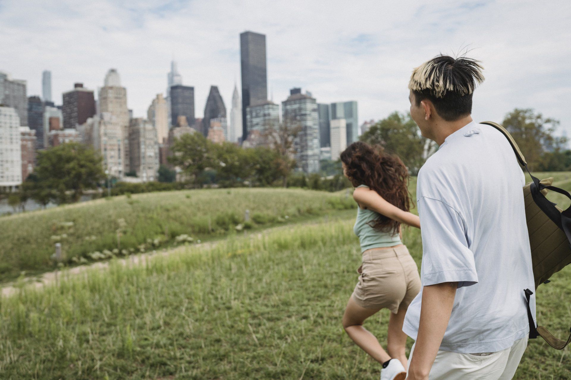 couple walking new york city