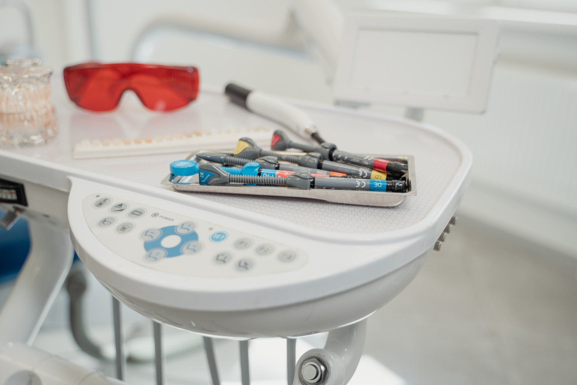 The 411 on Dental  Instruments – What They Are and What They Do