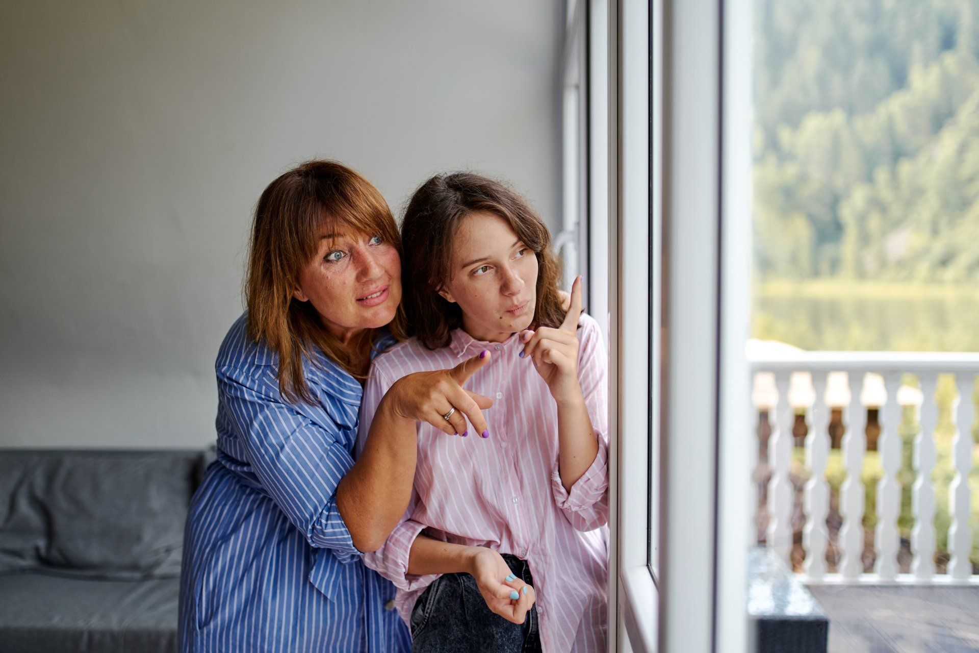 show your house to buyers