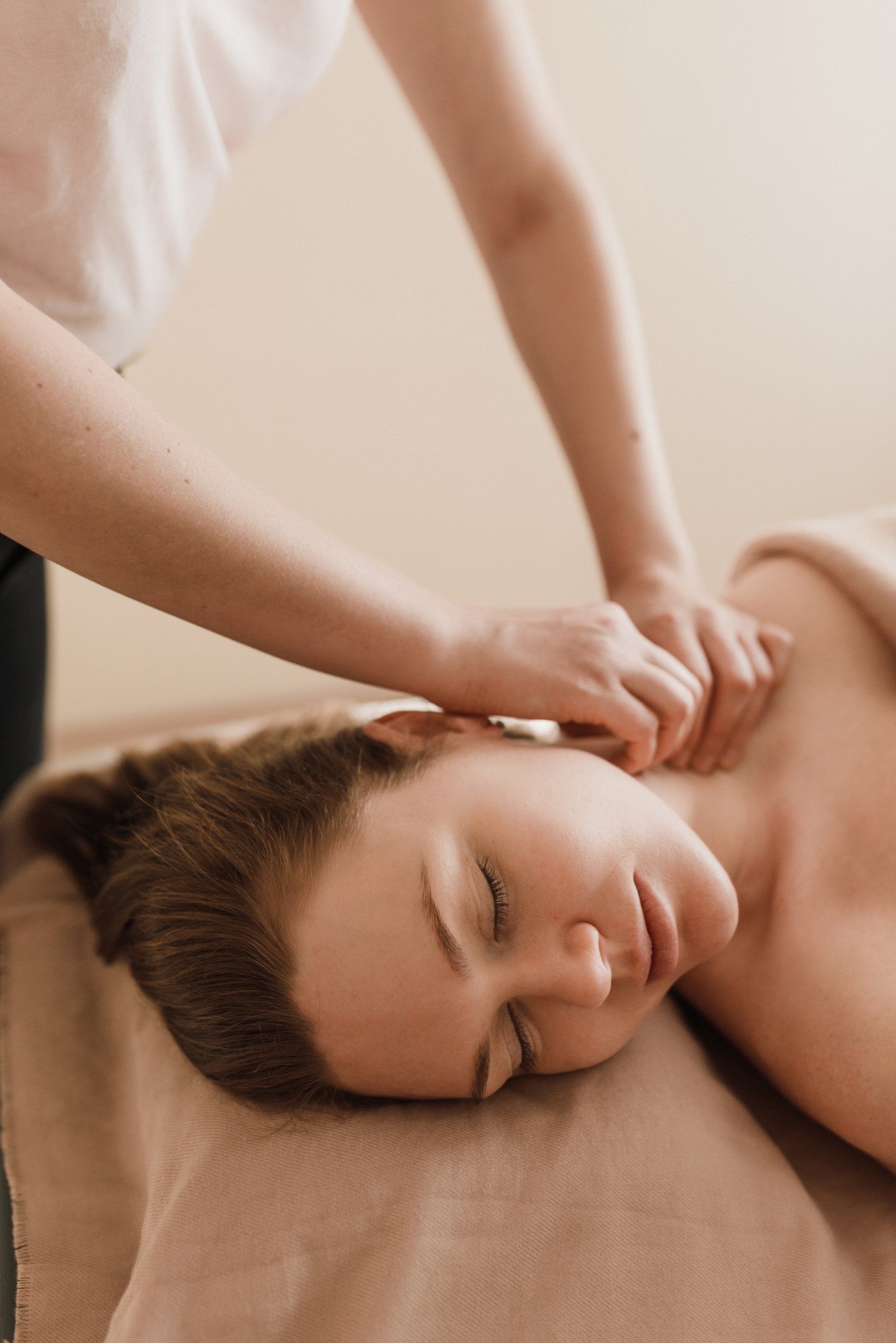 Manual Lymphatic Drainage Massage in Kingston