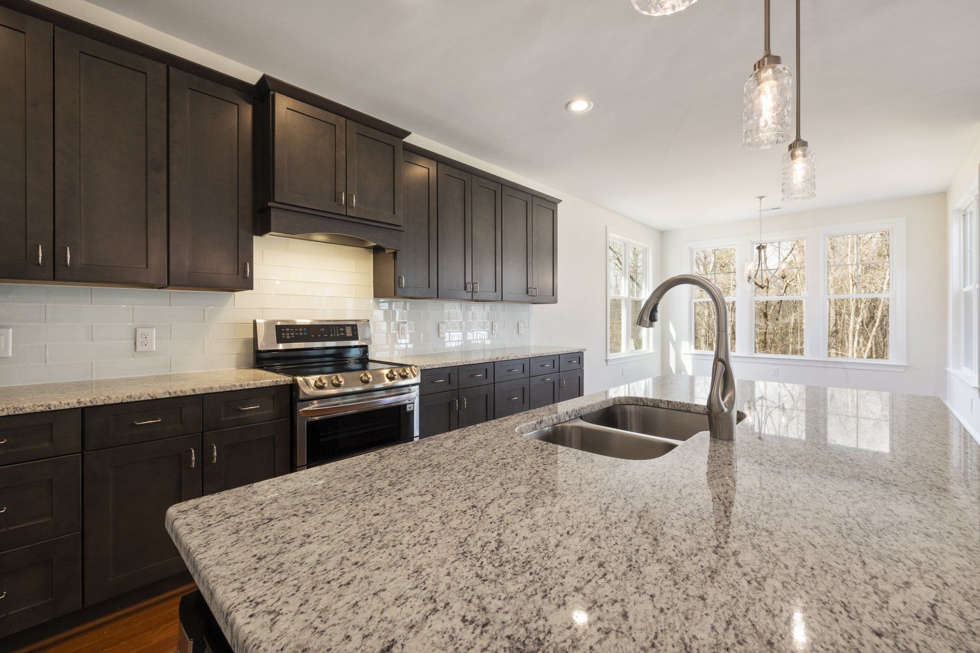 Differences Between Inset and Overlay Kitchen Cabinets