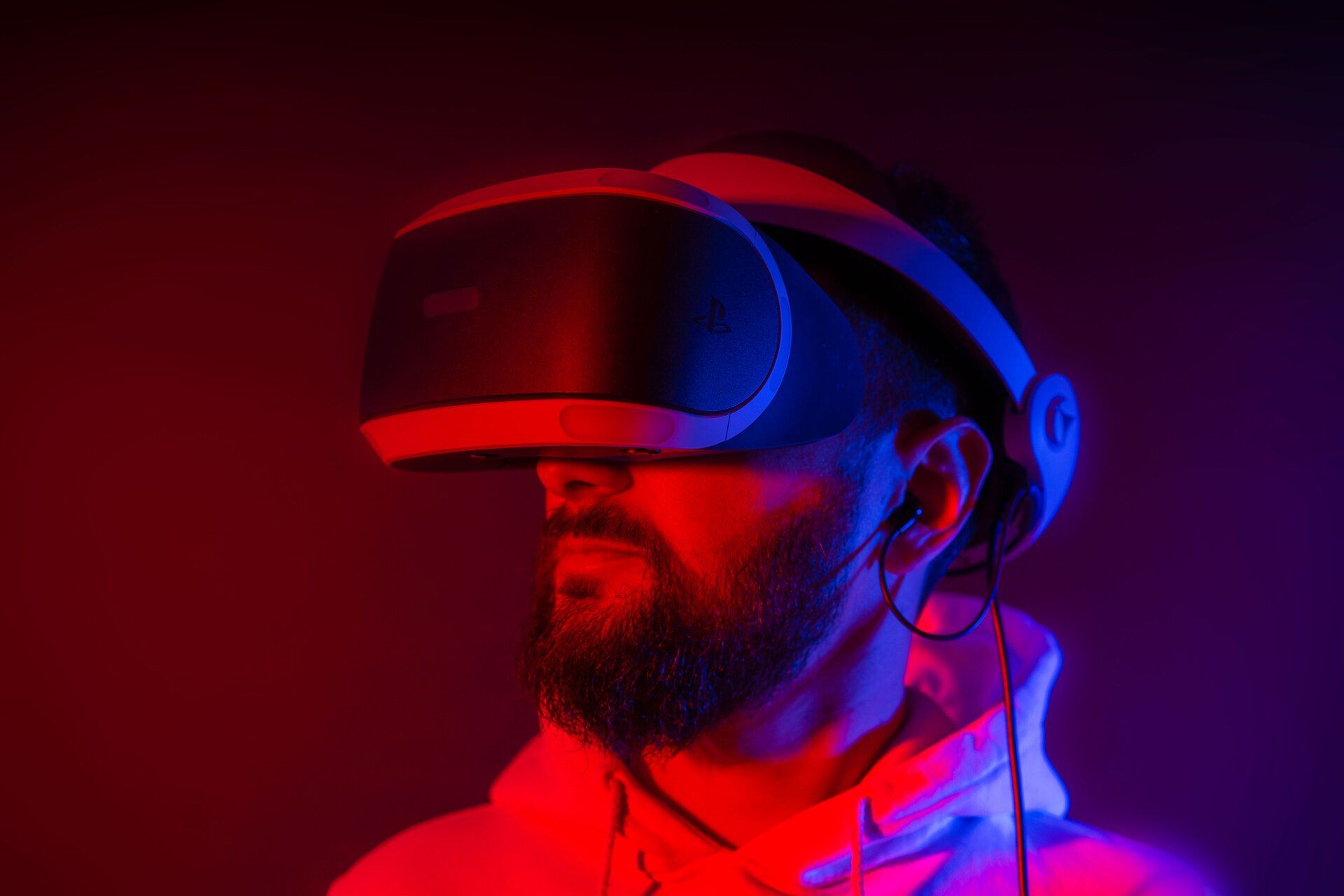 7 Powerful Insights: Who Uses VR the Most?