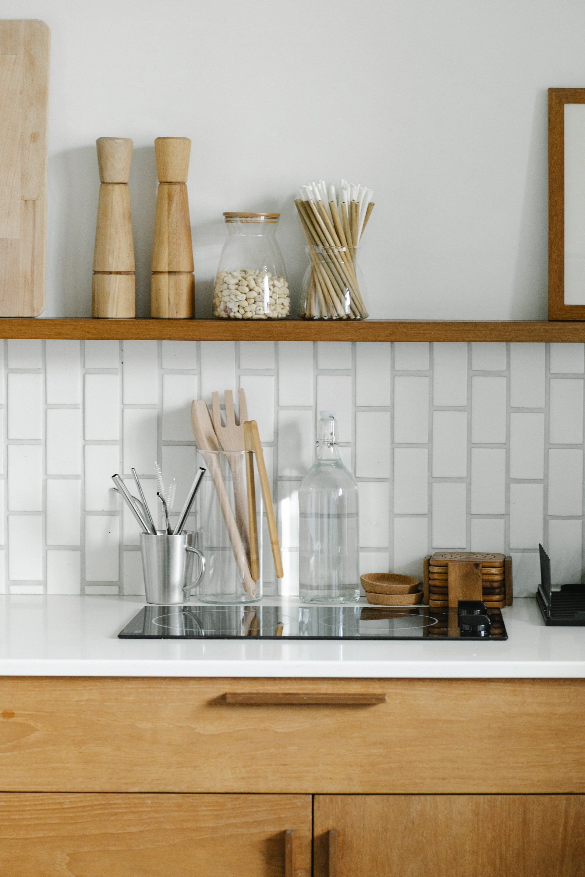 kitchen white backsplash
