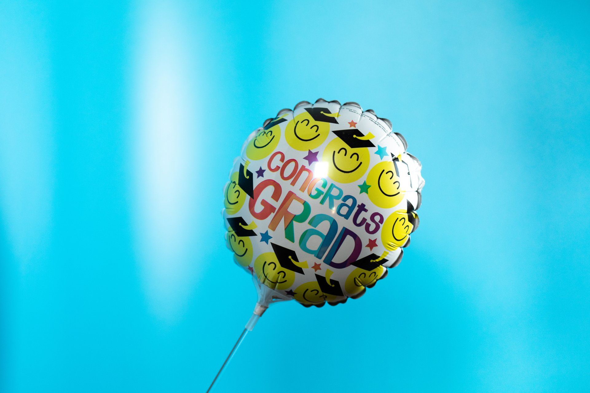 Round graduation balloon with 