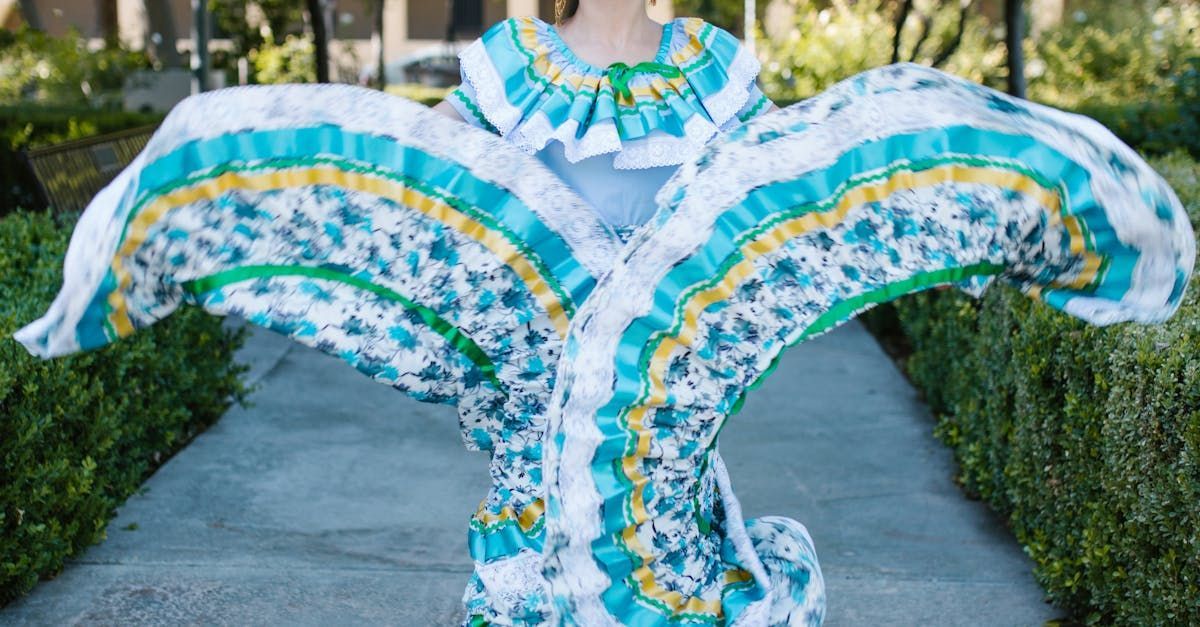 a traditional Mexican dancer in colorful dress.