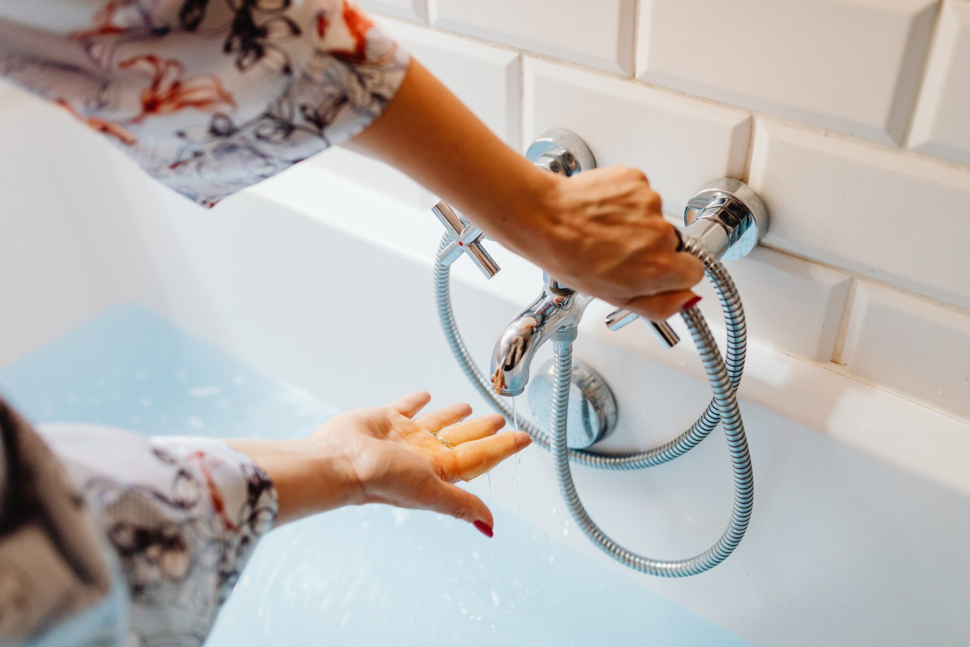 checking faucet leaks