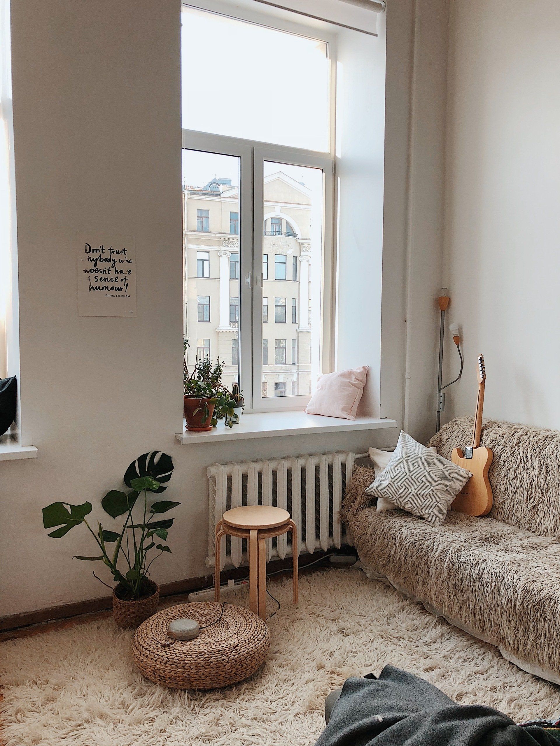 Double hung window
