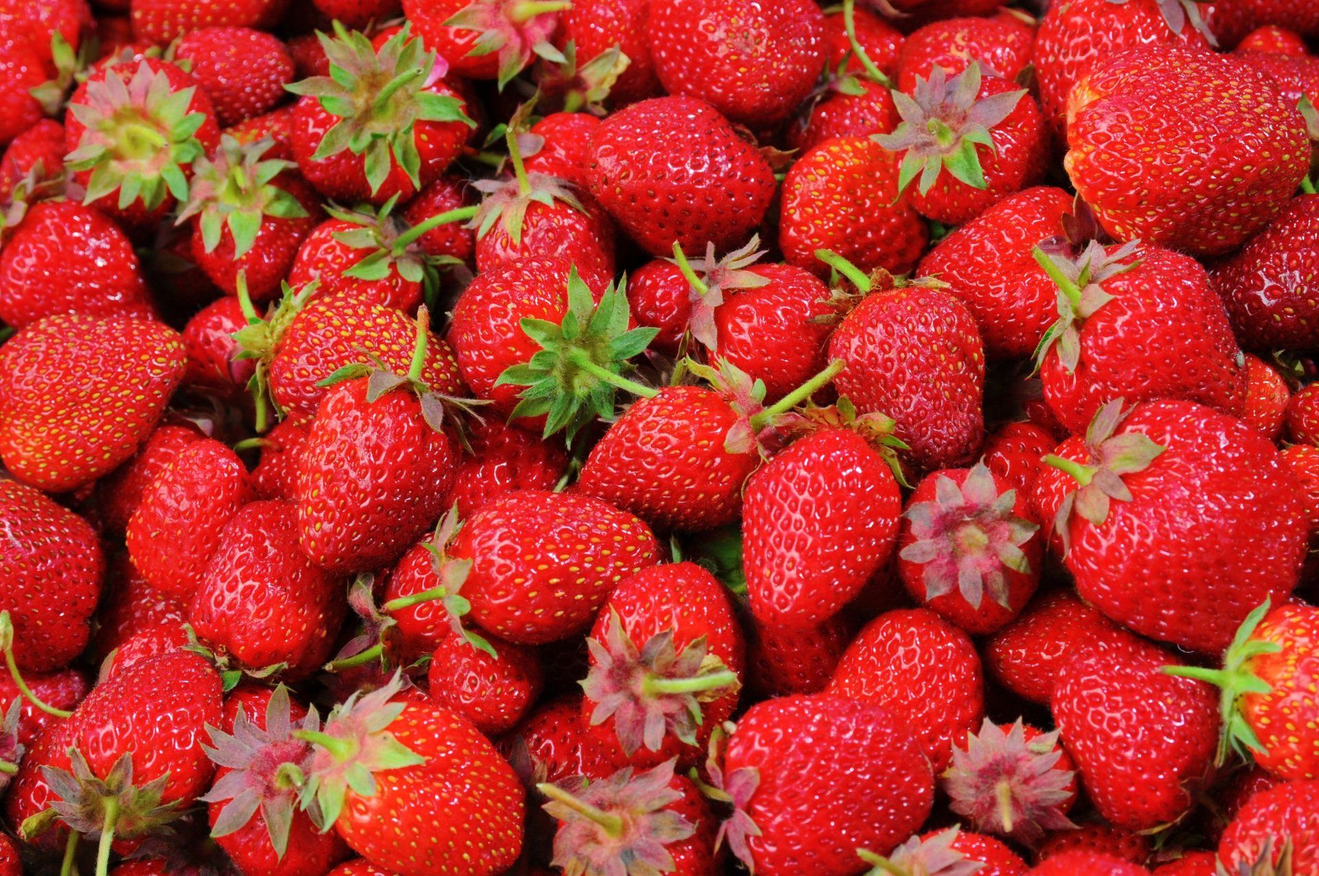 close up image of fresh strawberries