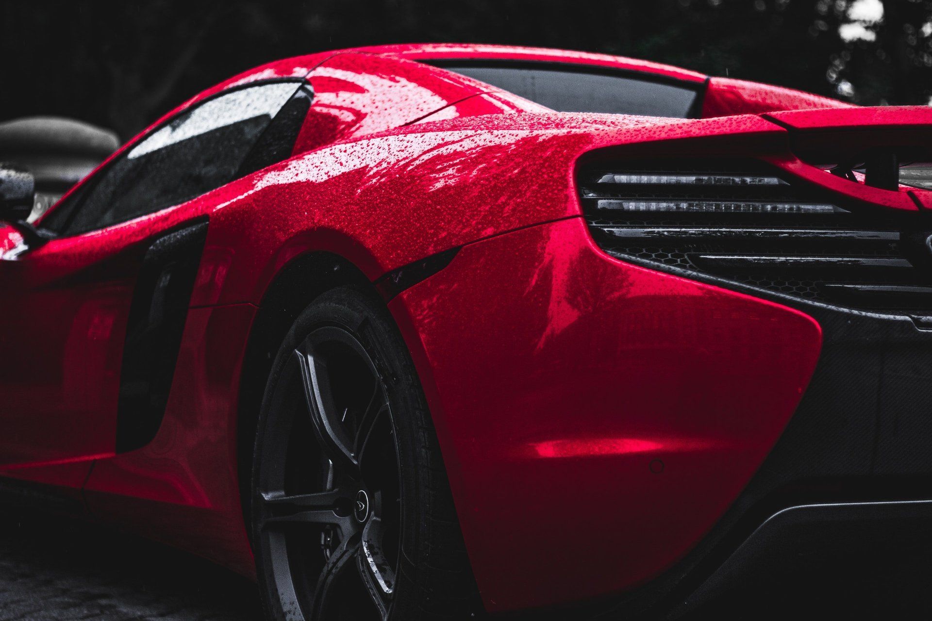 red McLaren 650S
