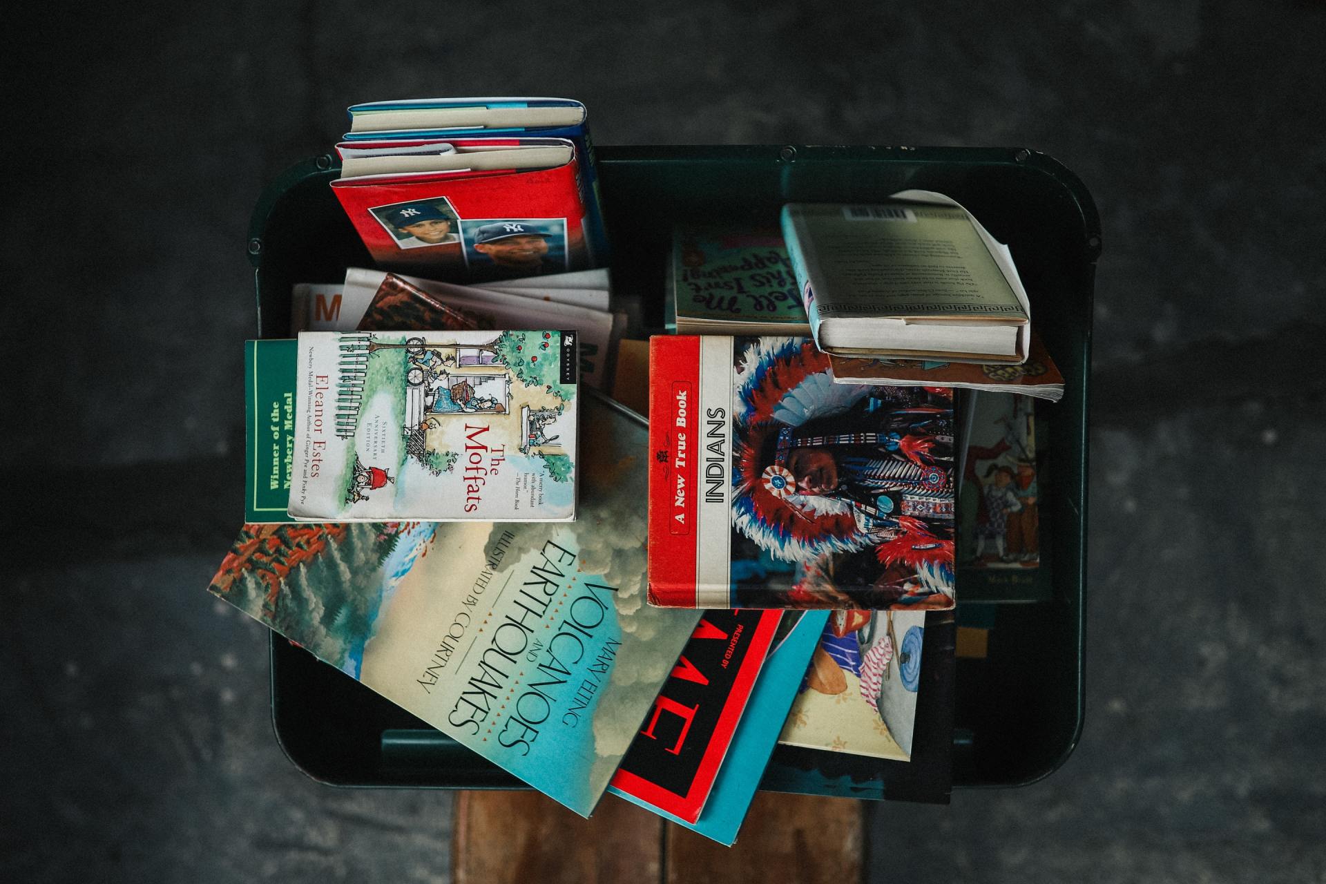 Book box | Land O Lakes, FL | LOL Transport & Moving