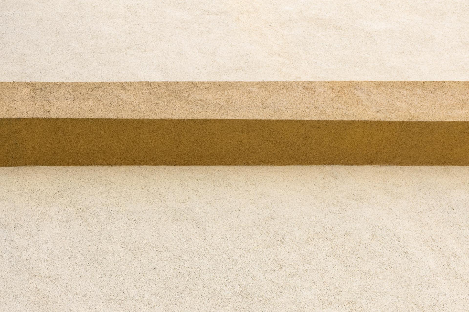 Heritage Roofing & Contracting offers stucco services.