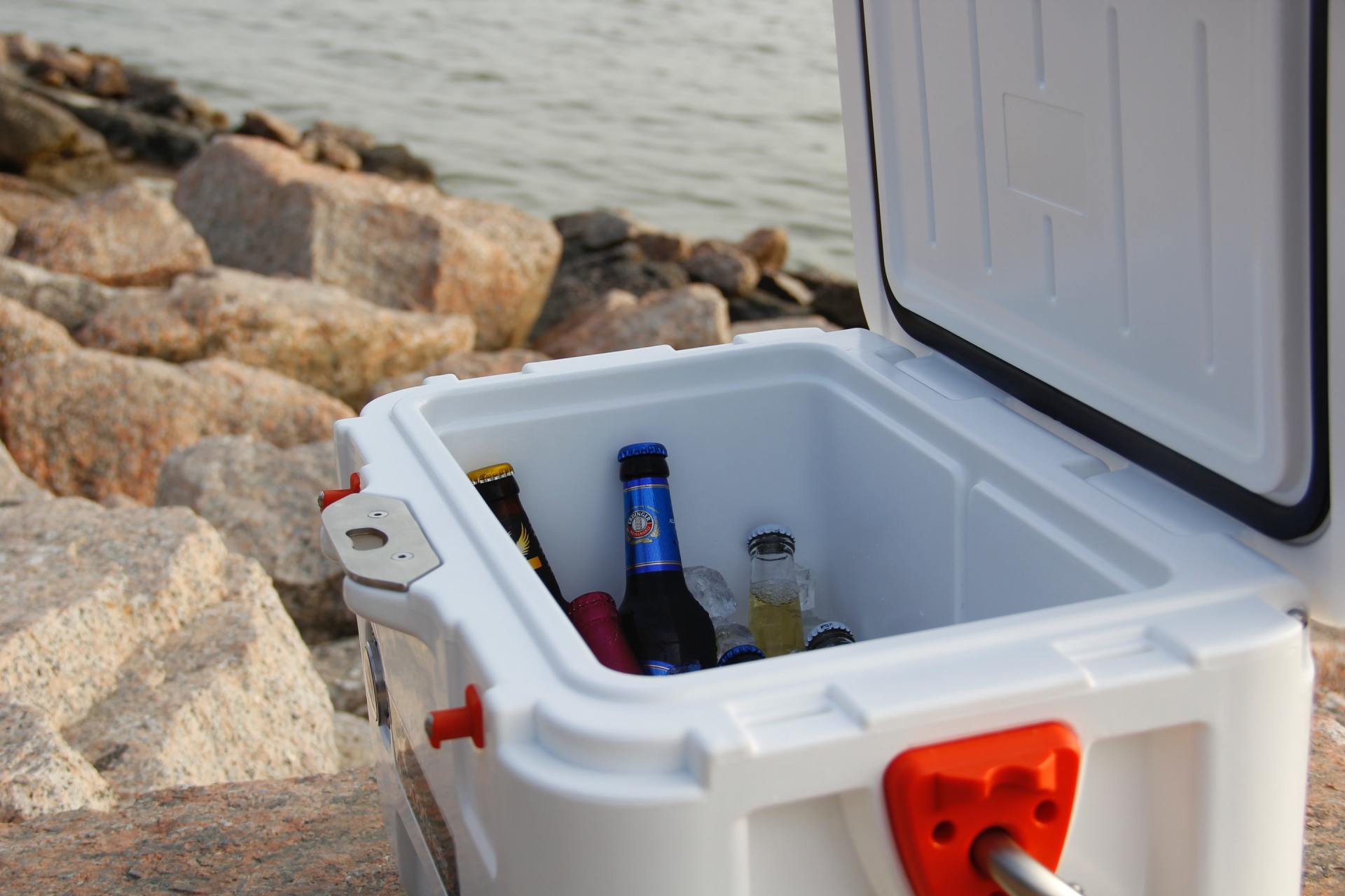 Coolers Rentals in Massachusetts, Connecticut and New England