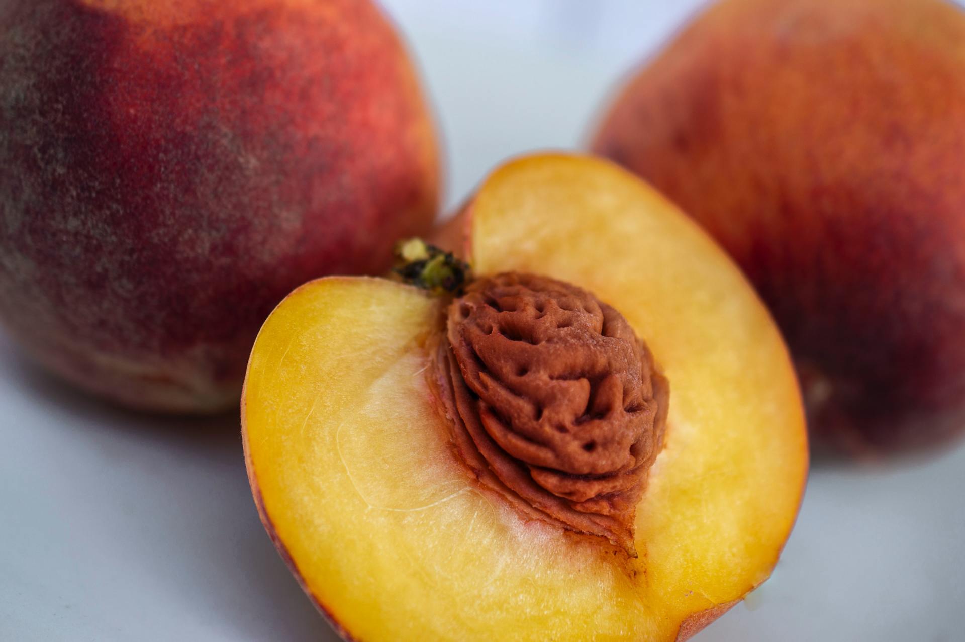 High FODMAP Diet: Peach