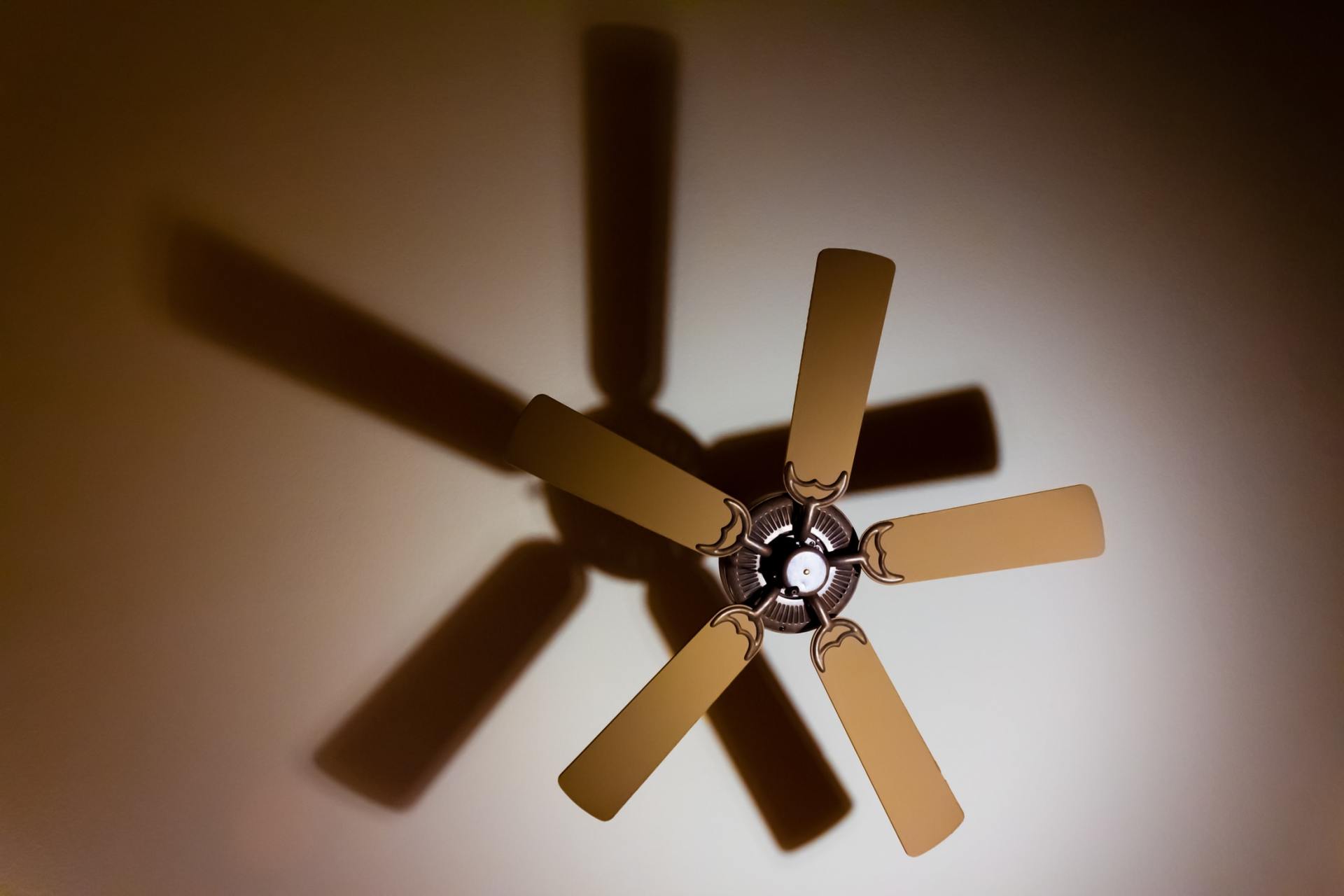 How to install a ceiling fan