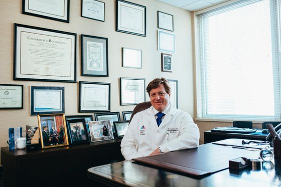 MÉDICO