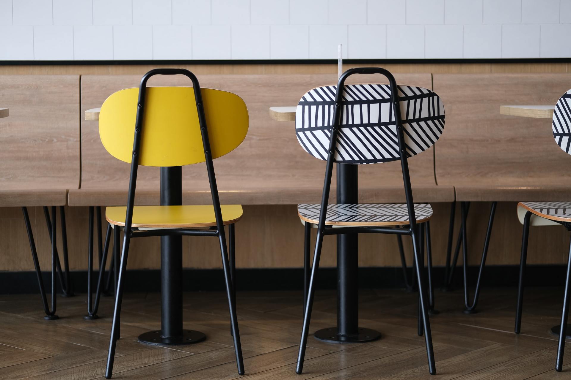 A row of chairs are lined up next to each other