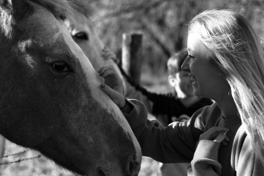 Girl_with_Horse