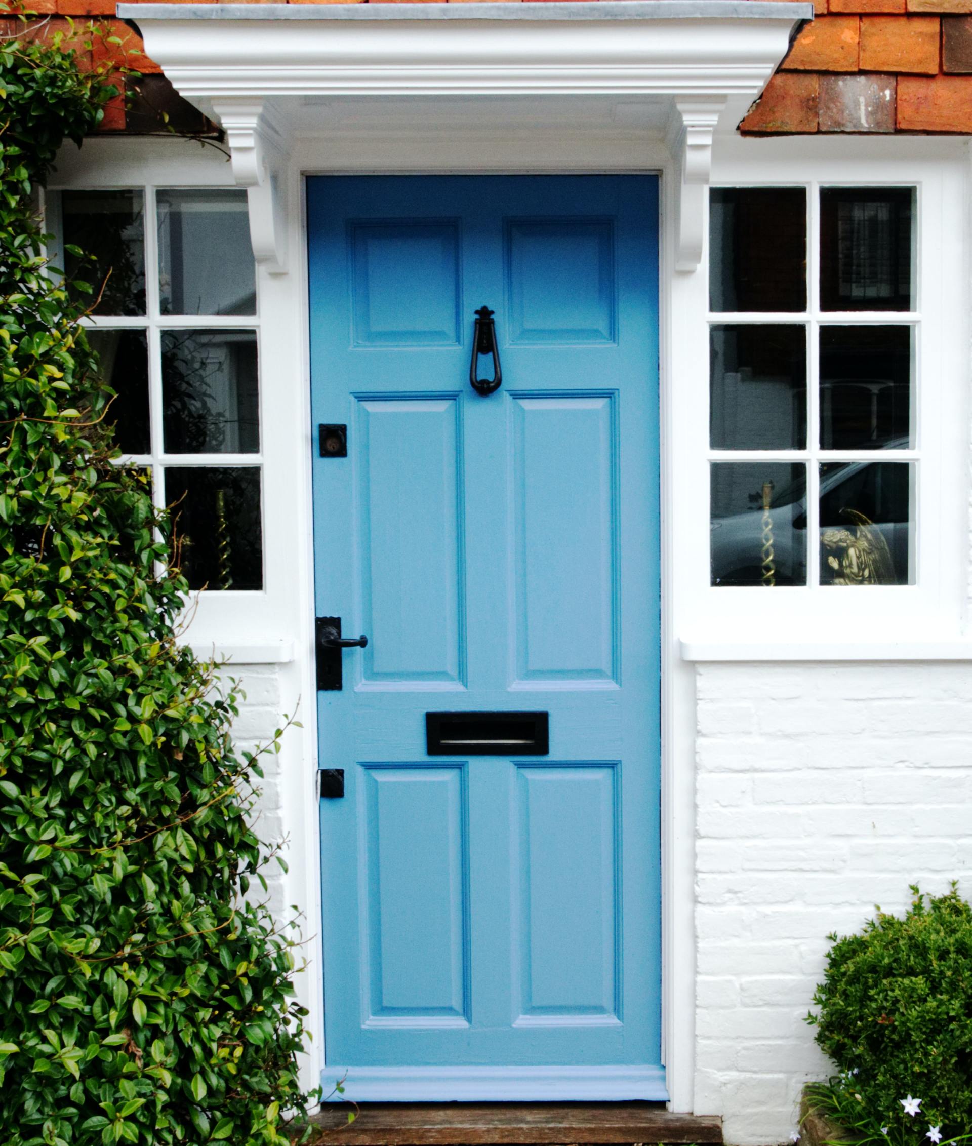 Picture of an exterior door.