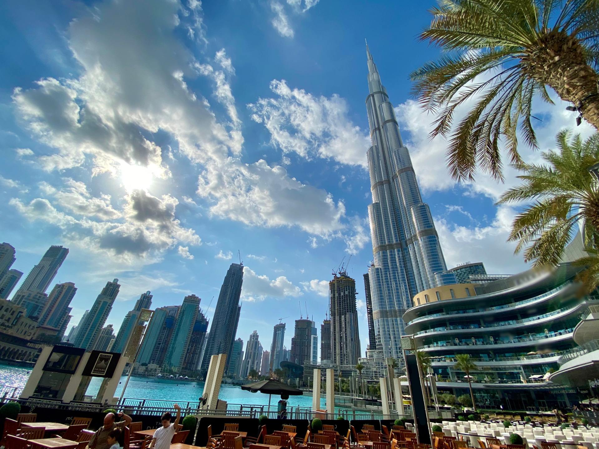 Zaterdag 20 maart worden Dubai en de VAE geopend