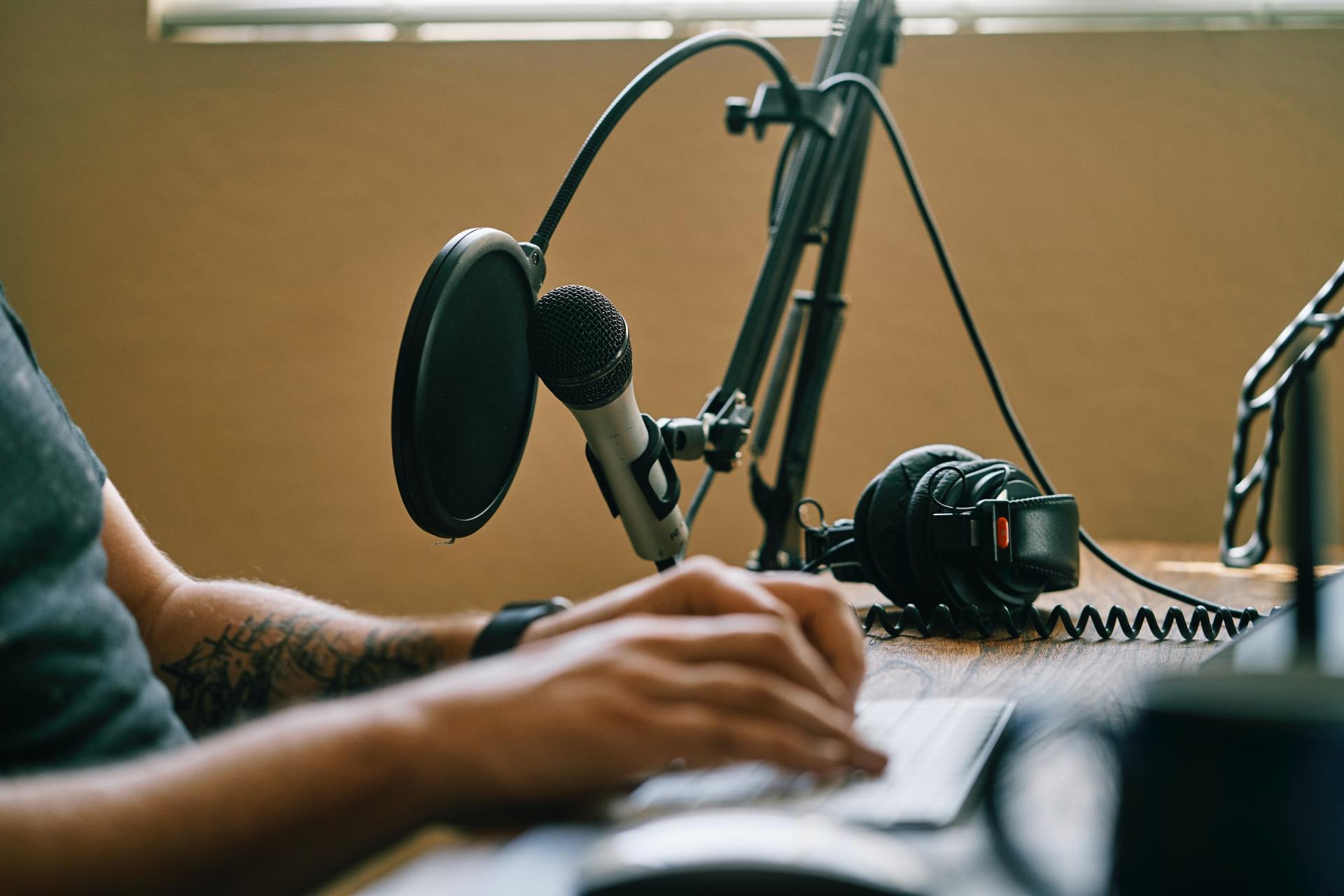 Conheça 10 podcasts de quiropraxia para seguir e ouvir