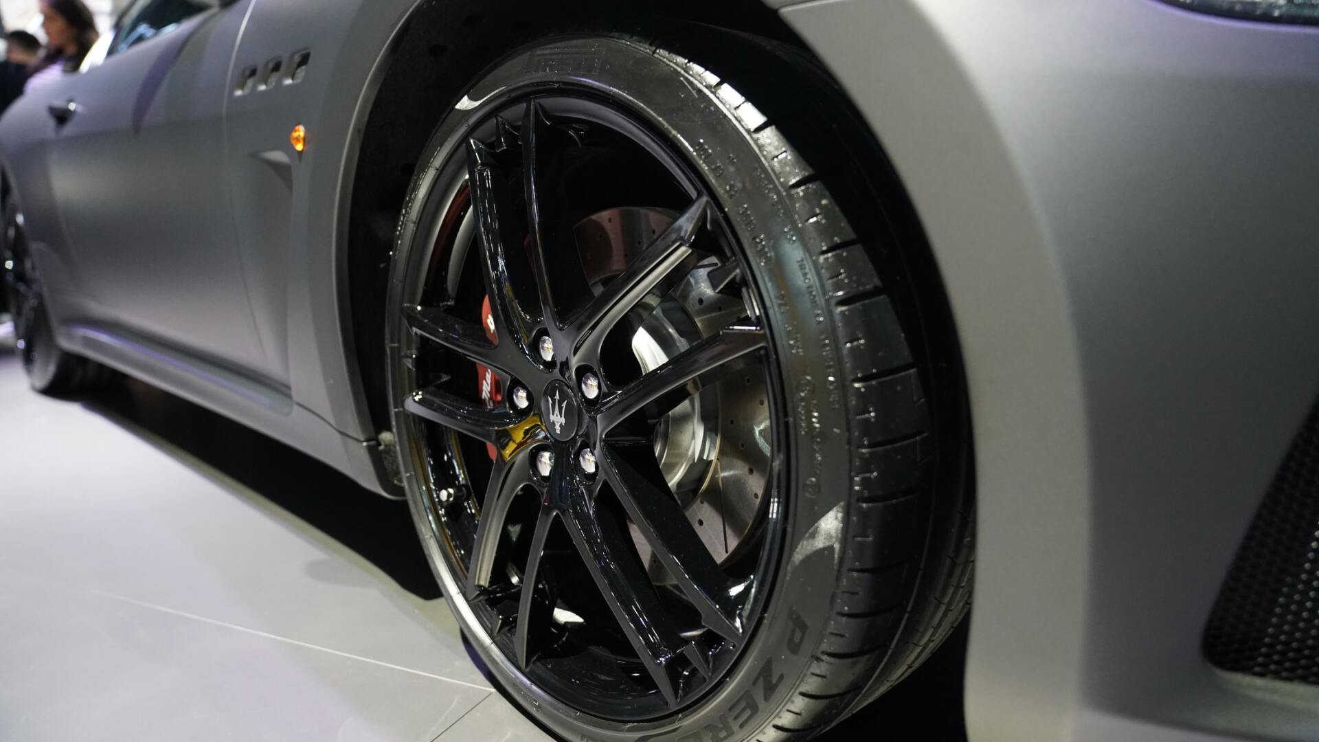 Maserati rim close up