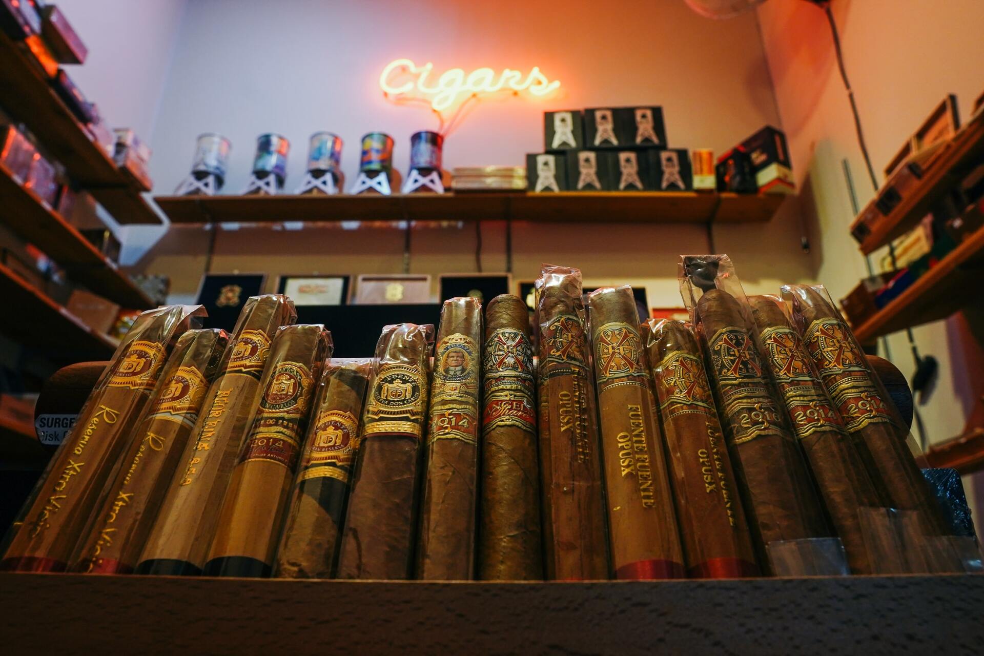 row of cigars to be paired with non-alcoholic drinks