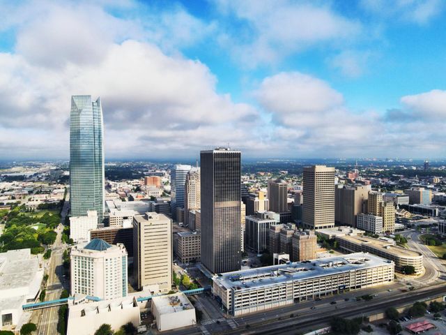 How Much Does A Realtor Make in Oklahoma?