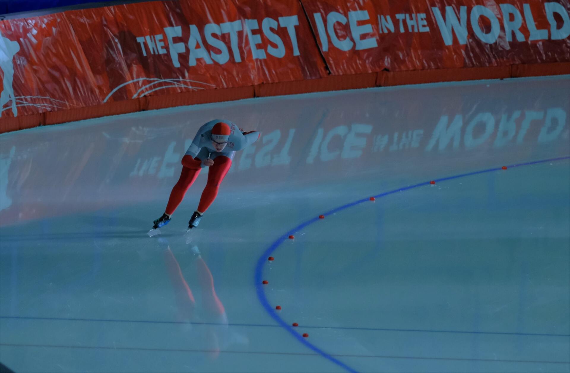 Speedskating Bahn mit Eisläufer