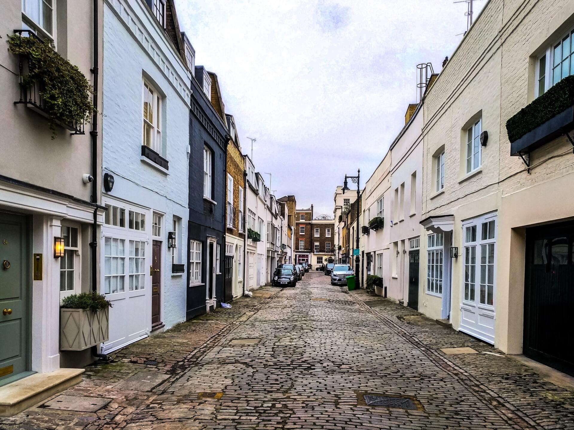 terraced houses in central london with cars